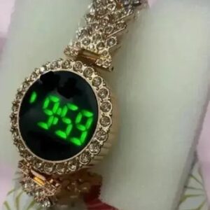 Metal Strap Analog Watch for Women